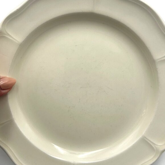 Vintage Wedgwood Queens Shape Cream Salad Plates |England Collectible, Set of 3 - Picture 2 of 13